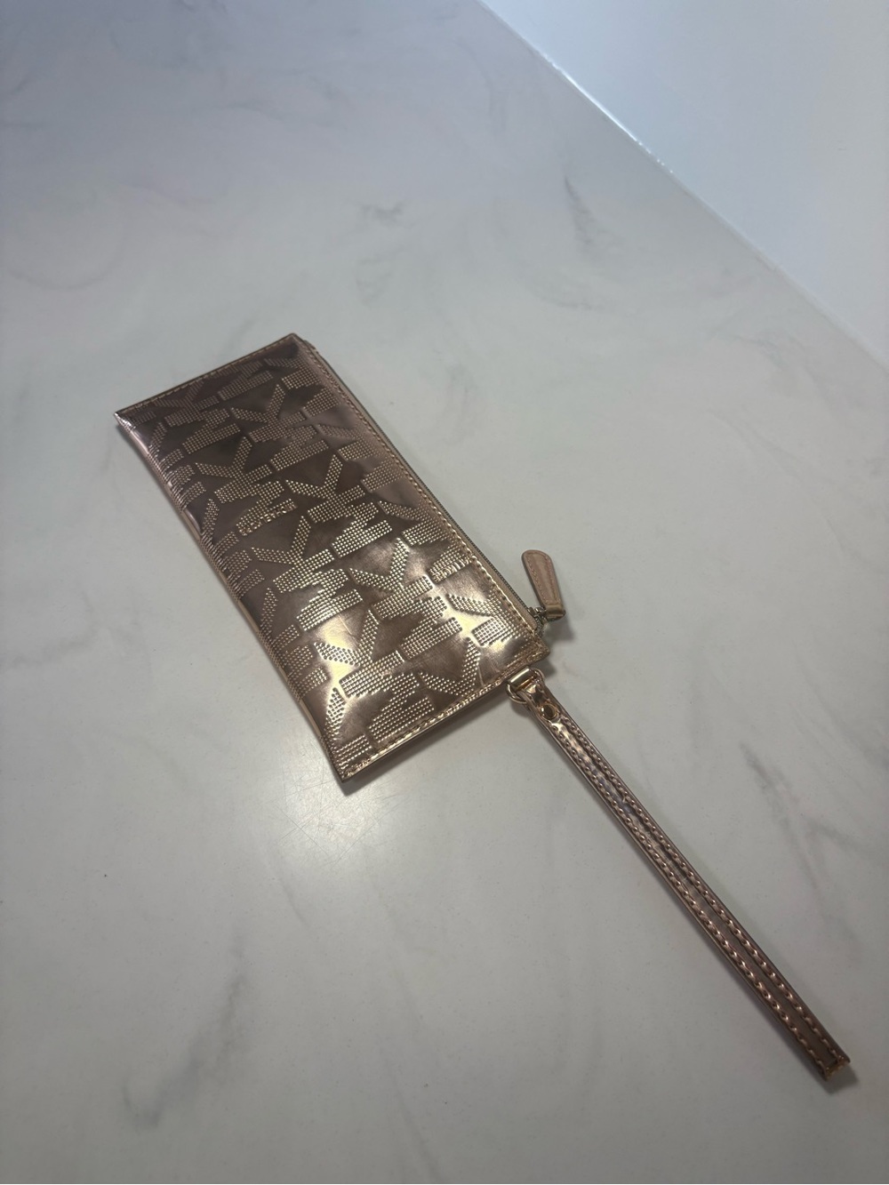 MICHAEL KORS Jet Set Travel Wallet - Picture 3 of 6